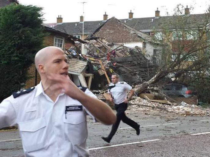 مقتل 3 في بريطانيا وهولندا في أسوأ عاصفة منذ 10 سنوات 9df114db-868b-4836-896d-803629aaec0e_4x3_690x515