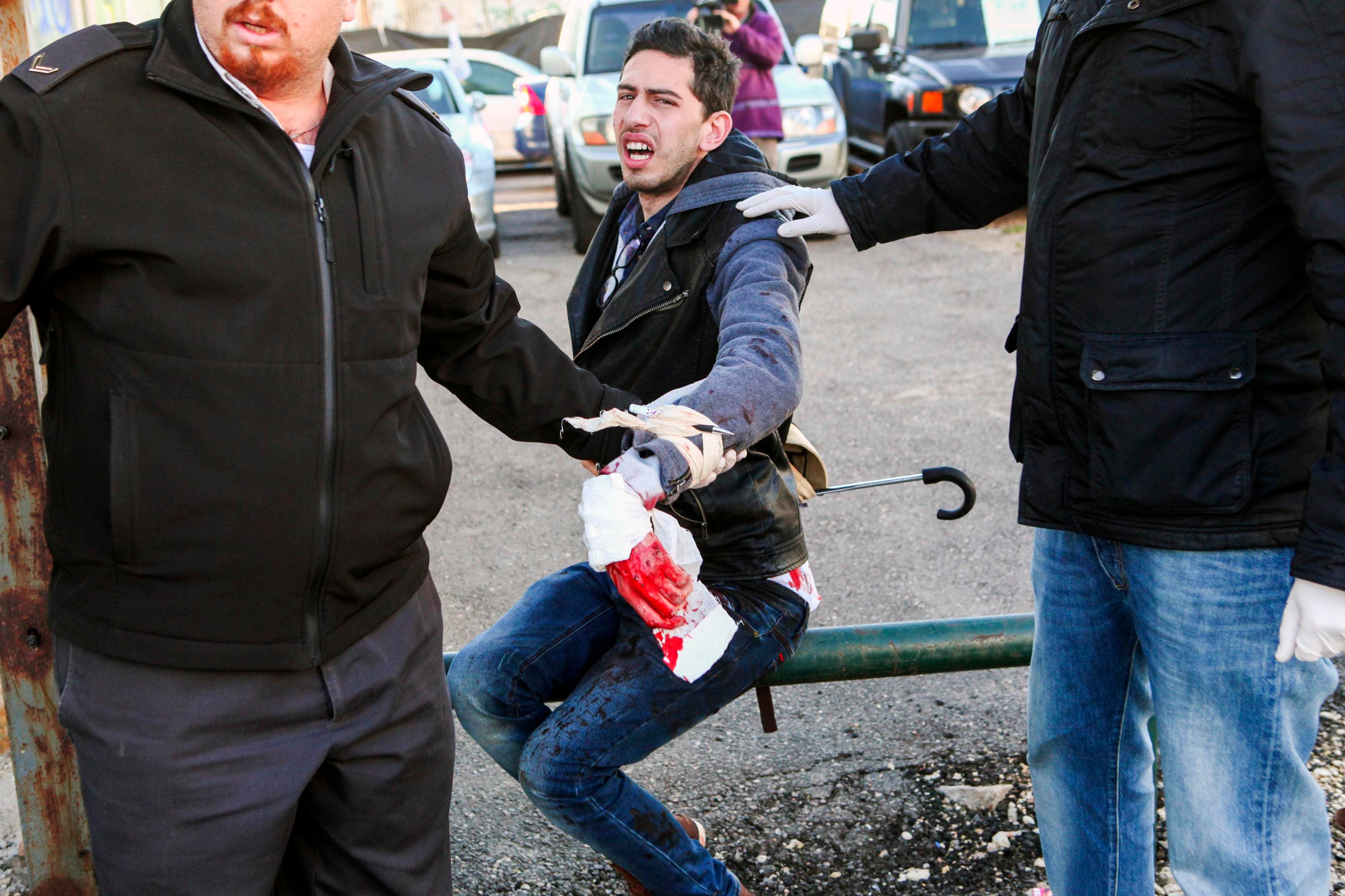 فلسطيني يطعن 13 إسرائيلياً بسكين في تل أبيب 515295f4-8504-4621-8594-a97803ad4c94