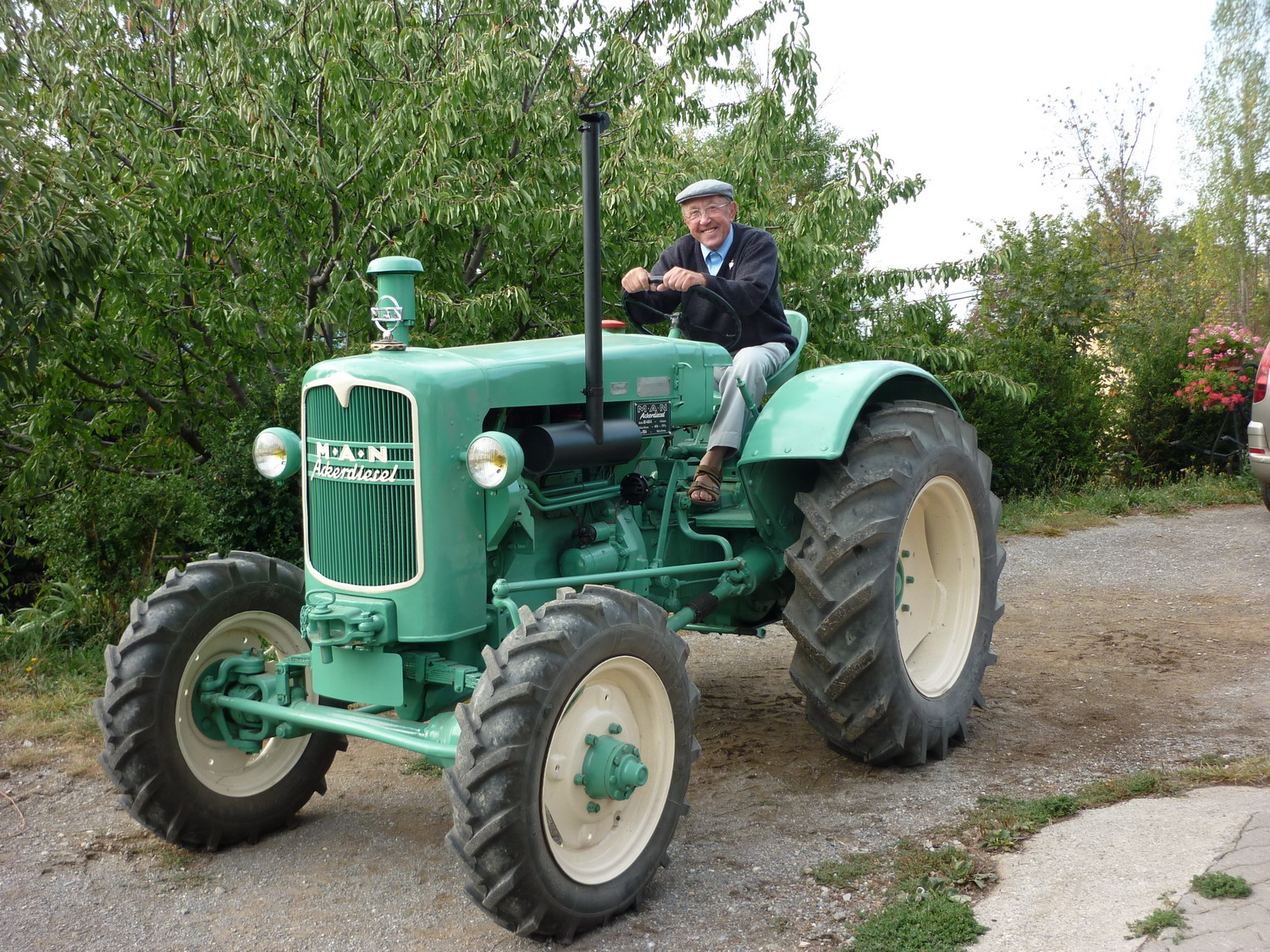 M.A.N. le spécialiste allemand du tracteur 4 roues motrices Man_440_04