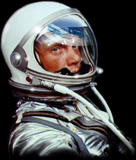 Hôi miệng thì không được làm phi hành gia! John-glenn00