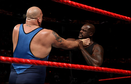 Noticias de la WWE! 06/06/2011 Shaq_raw