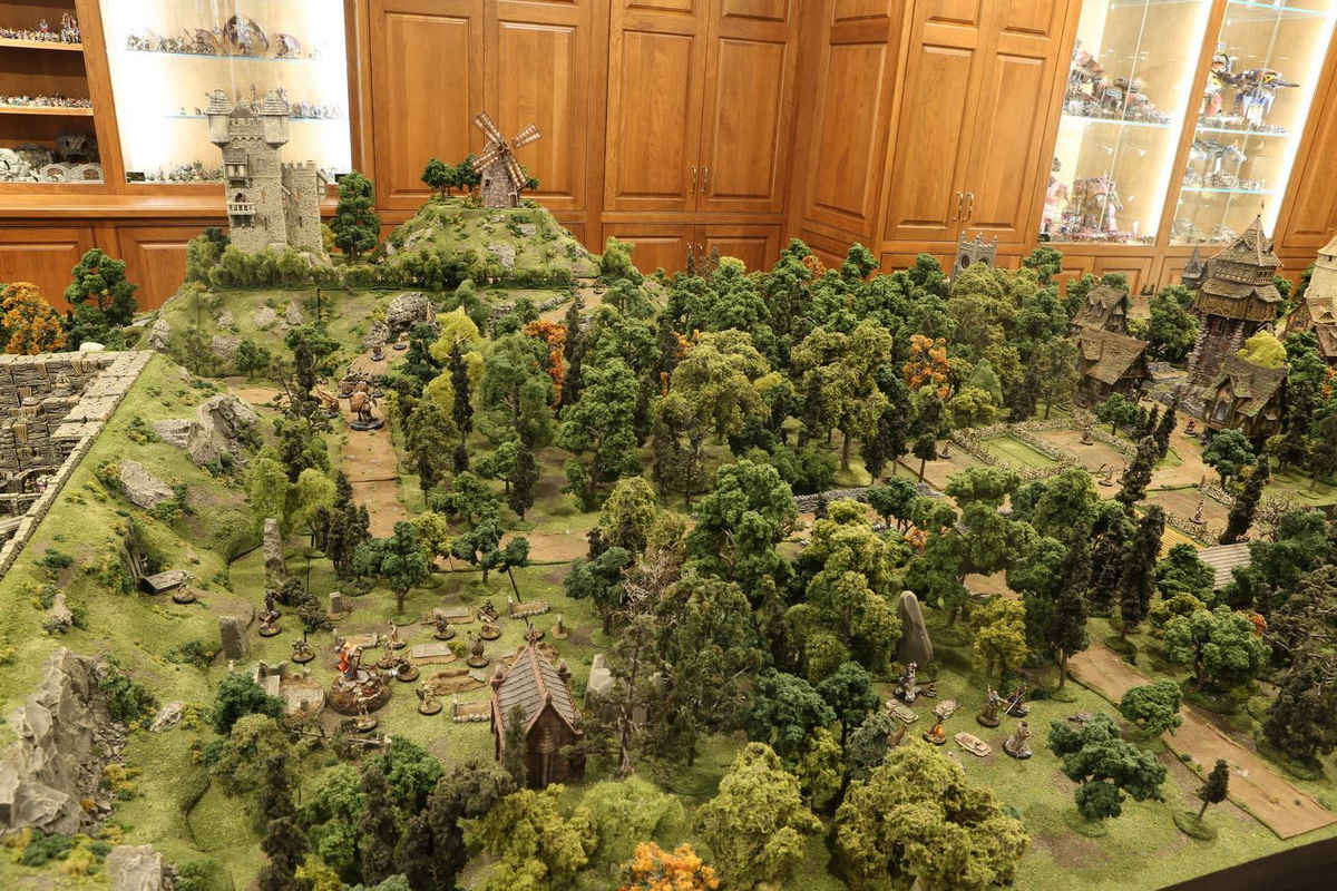 Un diorama remarquable.... Amazing-tabletop-terrain-fantasy-dungeonsanddragons-gaming-table-05