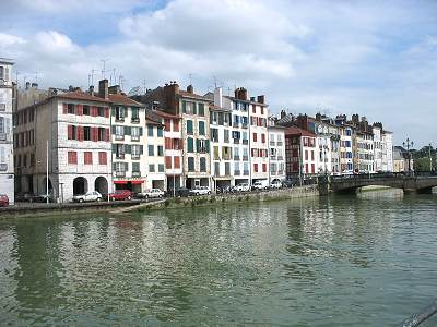 APRES LE CANAL DU MIDI !! LA VOIE DE LA NIVE : DIMANCHE 10 JUIN Vnive_bu_03_bayonne3