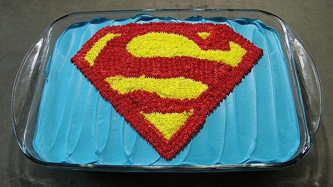 happy b-day supa Superman_cake_finished
