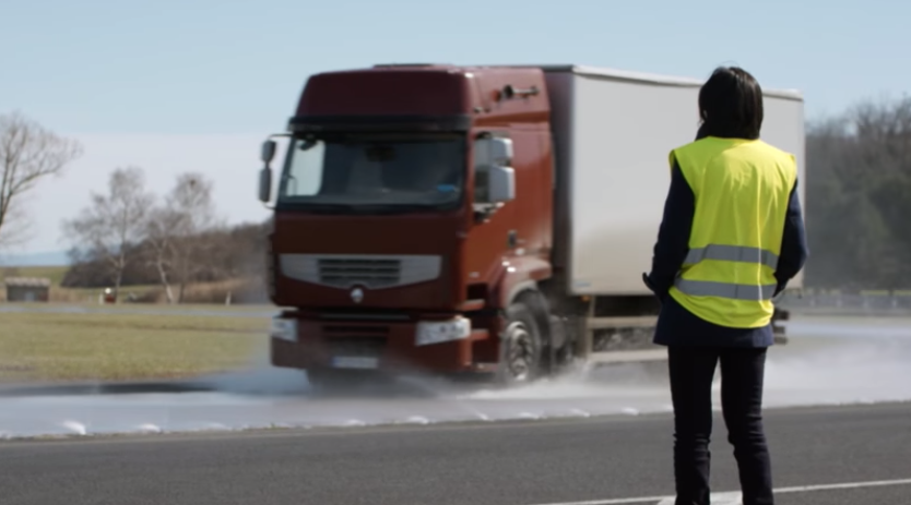 Cette Française est devenue « Femme de l’année » grâce à un pneu écolo ! By DETOURS Screenshot-2019-04-12-at-10.00.06