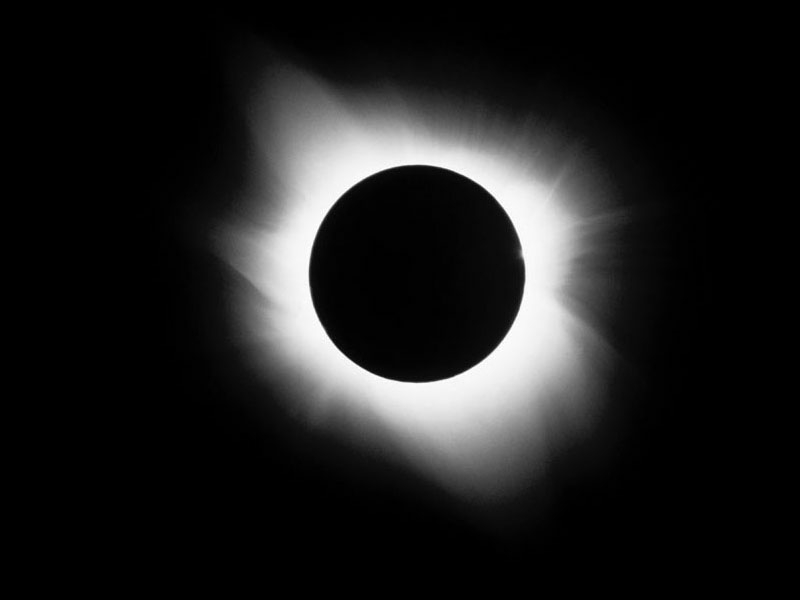 Diviertete Owneando al anterior - Pgina 2 Solar%20Eclipse