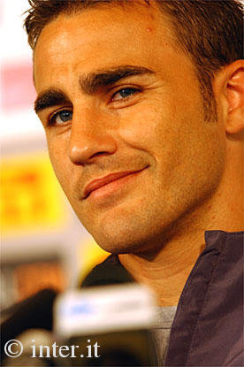 { .. من هـذآ اللآعب .. ~ الشحي Cannavaro