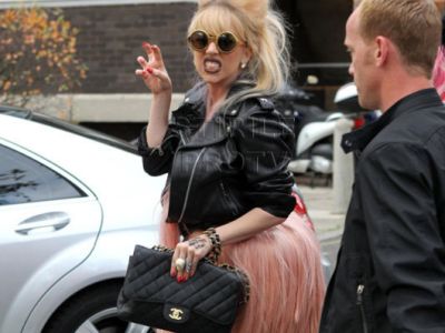 Lady GaGa iti arata cum sa NU te imbraci cand iesi la un suc Stire_6254_image