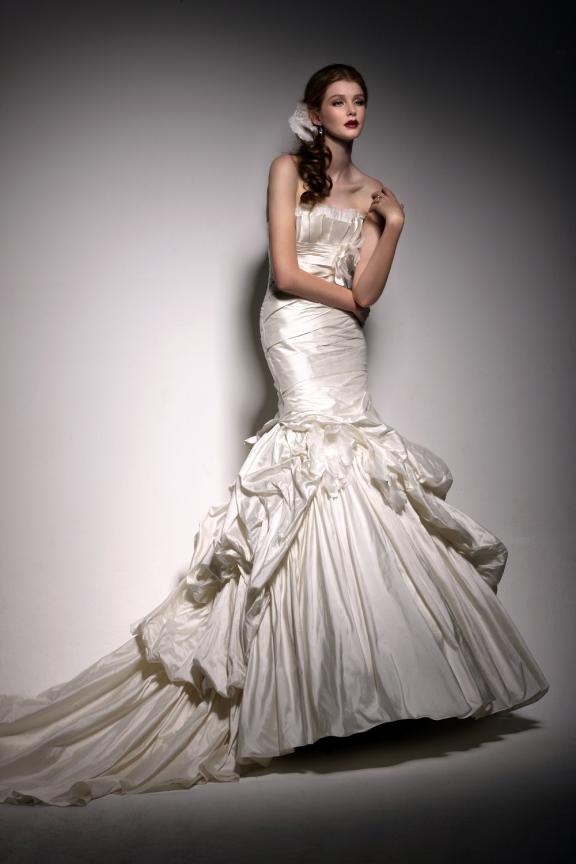 روعة فستان الزفاف  Martina-liana-wedding-dresses-2010-2011-320-2