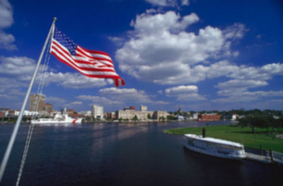 الولايات المتحدة الأمريكية مدينة(wilmington)(18) 400px-Wilmington_flag