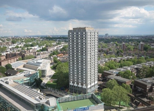 N'y avait-il pas d'escaliers de secours ? Grenfell-tower