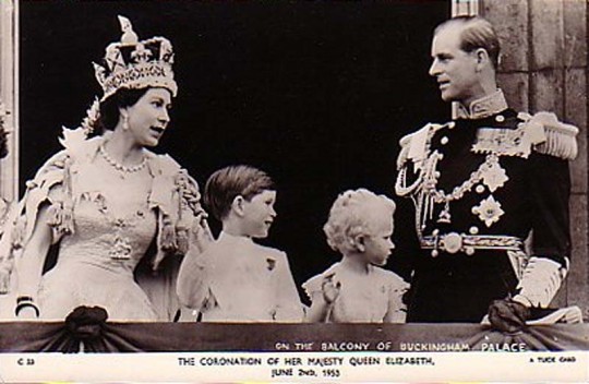  اليزابيث queen London-Coronation-of-Queen-Elizabeth-II-in-1953-540x352