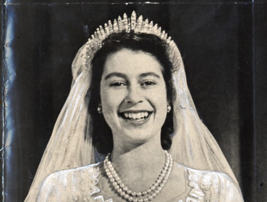  اليزابيث queen Elizabeth-2-coronation-540x409