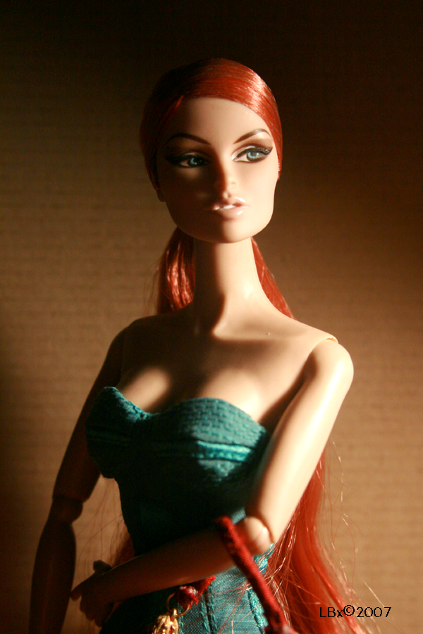 [INTEGRITY TOYS - FASHION ROYALTY] Vanessa Perrin PFR_VanessaPerrin_ObsidianSocietyCloseUp