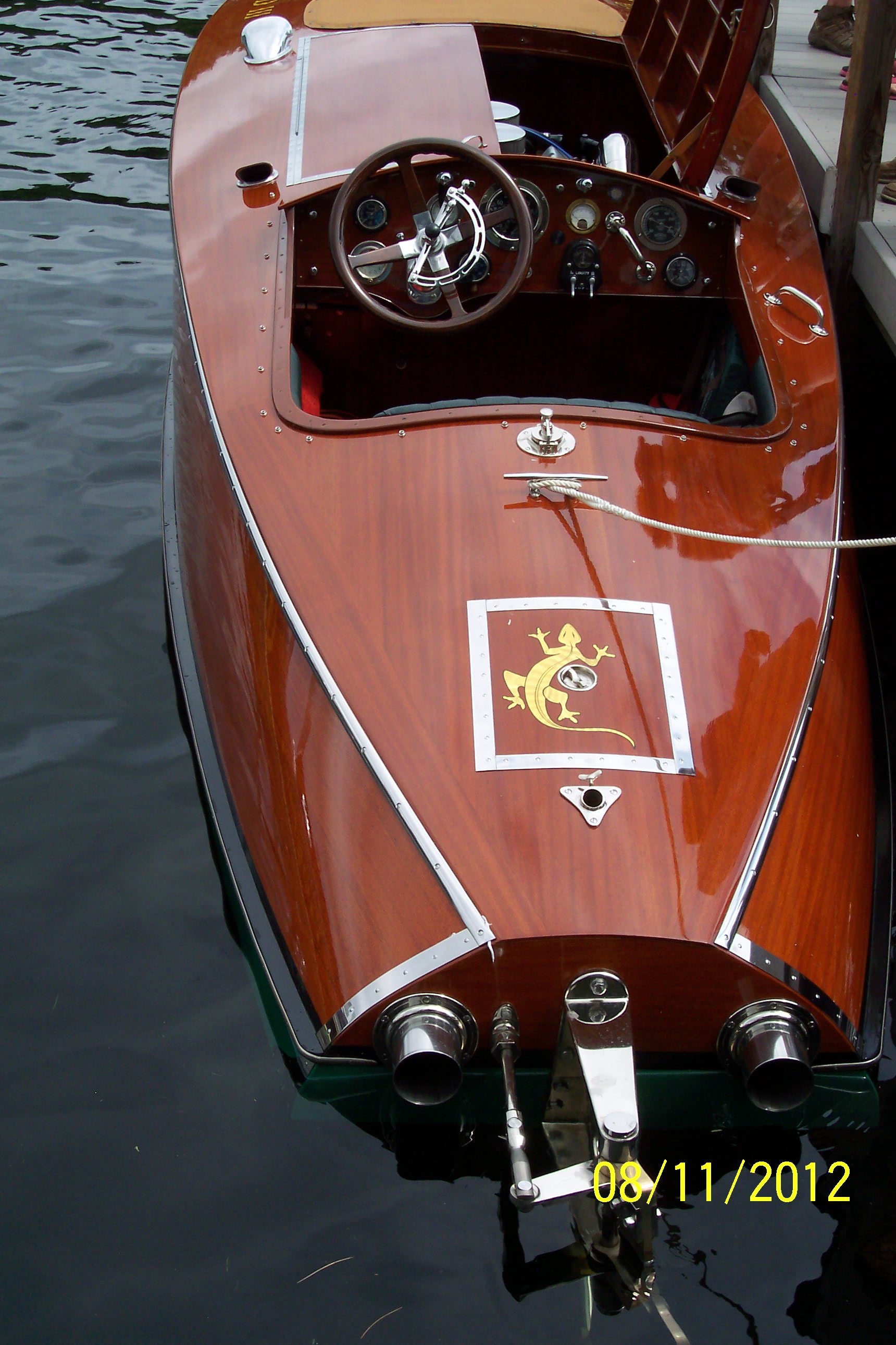 Dashboards - Page 25 Alton-boat-show-2012-021