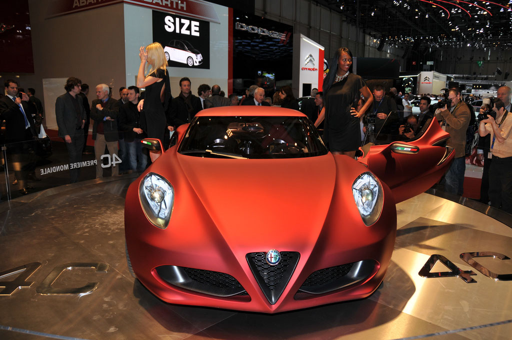 photos de belles alfas  - Page 3 Alfa-romeo-4c