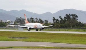 [Brasil] Obras na pista alteram voos no aeroporto de Navegantes Dsc_7521-300x173