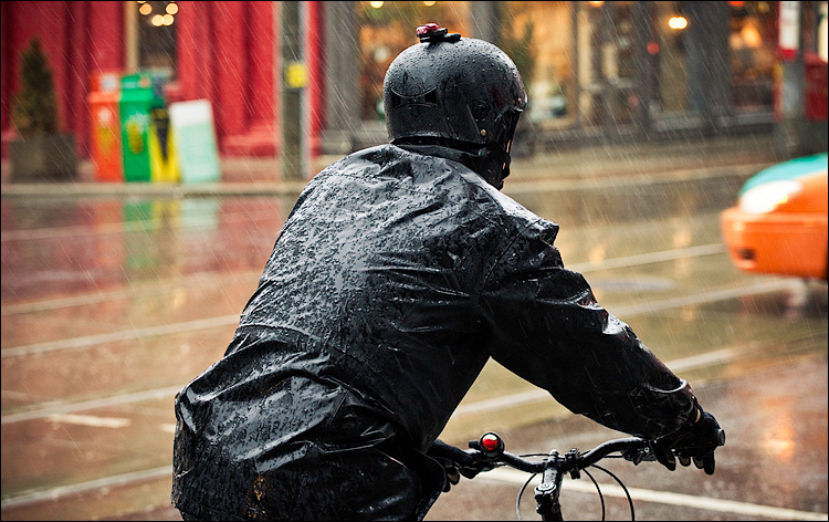 CHUVA.... - Página 11 Biker-black-rain-king_01