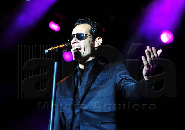 Marc Anthony se entrega a Costa Rica  MEY_5742