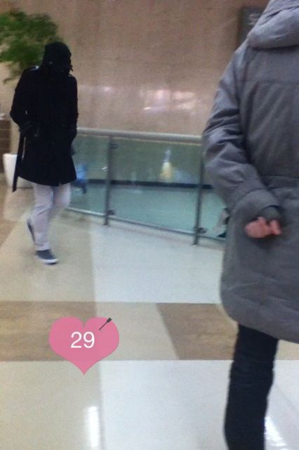 [17.12.11] Shin Hye Sung Gimpo Airport Pics 545fb082jw1do5k8xn8j9j