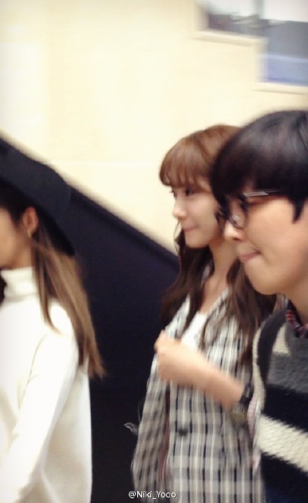 [PIC][03-11-2014]YoonA và SeoHyun xuất hện tại buổi công chiếu bộ phim "Cart" vào tối nay 6286e43ejw1ely6tbl3elj20ee0njtai