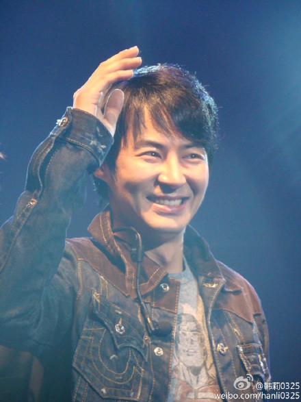 More JunJin at ShangHai FM Pics 629ff35agw1dnywji29mdj