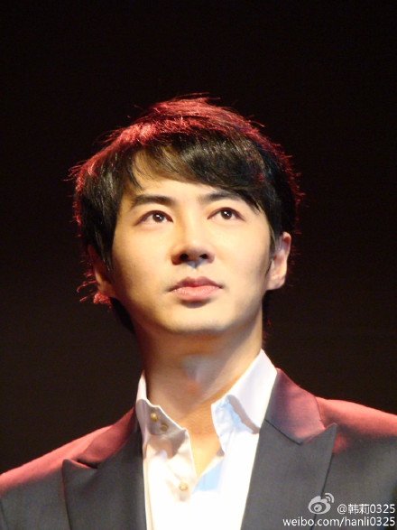 More JunJin at ShangHai FM Pics 629ff35agw1dnyxzz3np3j