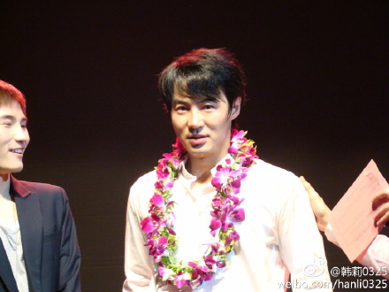 More JunJin at ShangHai FM Pics 629ff35agw1dnyzb2vle3j