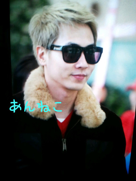 [17.12.11] Andy @ Airport Pics 664c631cgw1do5lxaw31xj