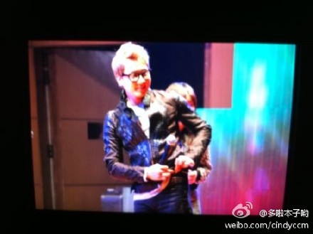 [7.1.12][Pics] Andy Beijing Fanmeet 67d90d73jw1dou5eydkfqj