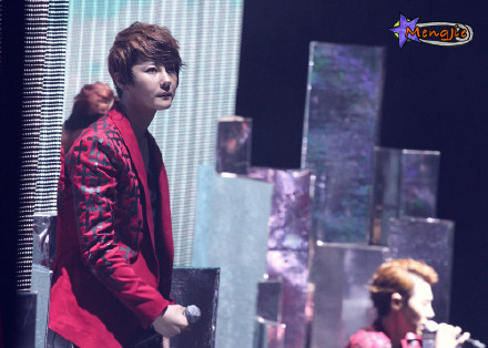 [1.5.12][Fanpics] Shinhwa @ 430 Shanghai concert 6870d3e8gw1dsj4241rf9j