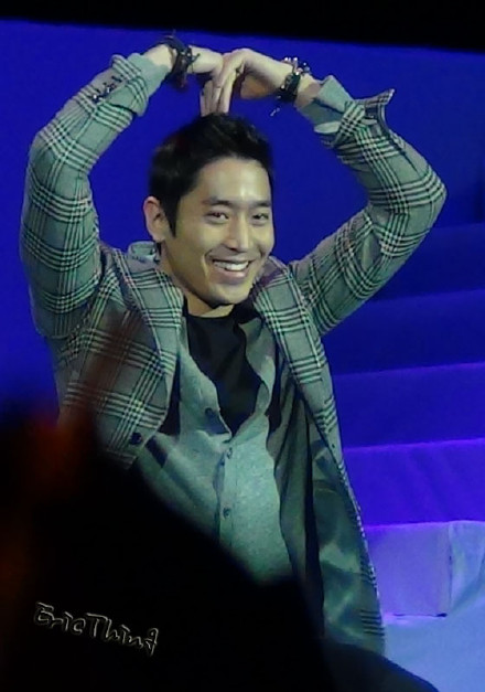 [7.1.12][Pics] Eric Shanghai Fanmeet 68d87365gw1douedhkpoqj