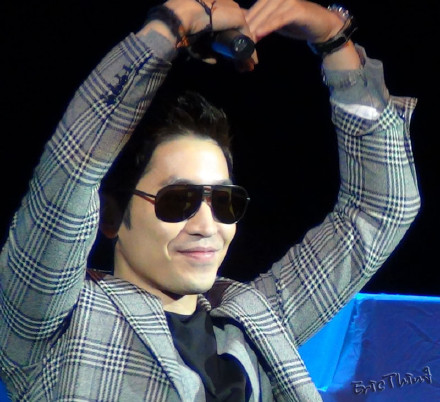 [7.1.12][Pics] Eric Shanghai Fanmeet 68d87365gw1douefsjrkjj