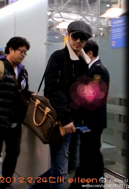 [24.2.12][Pics]JunJin~Seoul to Shanghai 6b83f581jw1dqdn7ecfd0j