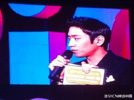 [7.1.12][Pics] Eric Shanghai Fanmeet 7fb09f0djw1dou4f000f3j