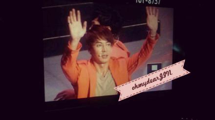 [10.4.12][FanPics] Shinhwa @ KBS1 Open Concert Recording 9be99e2djw1druu84gfrzj