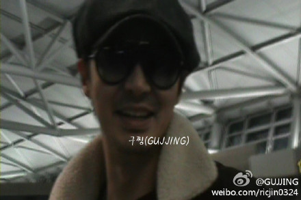 [24.2.12][Pics]JunJin~Seoul to Shanghai A1a45ee4jw1dqeazmmb7tj