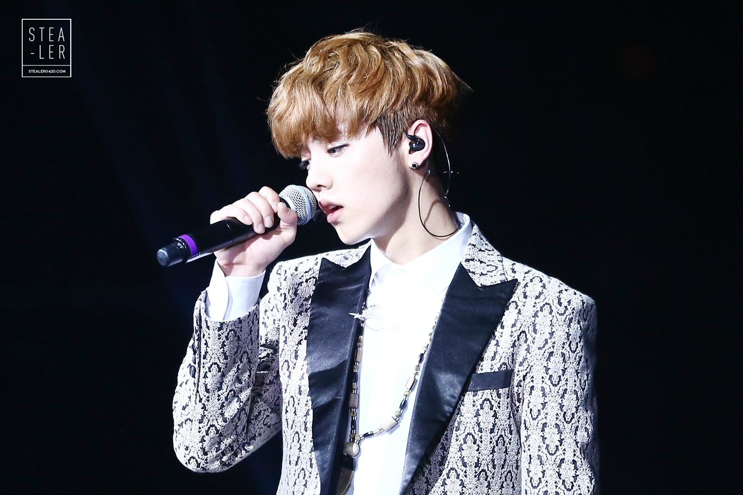 [FANTAKEN] 140711 EXO Concert "The Lost Planet" in Taipei - Day 1 [34P] 005Blybwgw1ei99z70l7qj315o0rsdn6