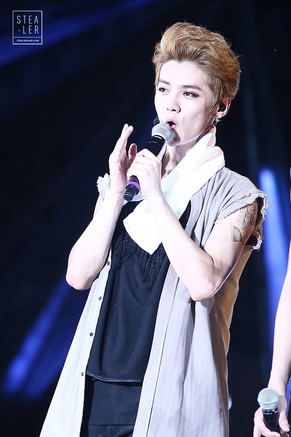 [FANTAKEN] 140705 EXO Concert "The Lost Planet" in Chengdu [150P] 005Blybwtw1ei3kbph5o9j30rs15o7fc