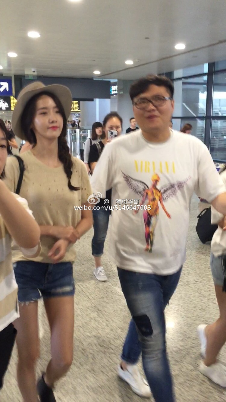 [PIC][25-07-2016]YoonA xuất phát đi Thượng Hải vào chiều nay 005CiNZxgw1f66aq3fw6tj30ku112n2i