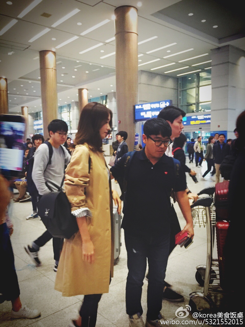 [PIC][20-04-2016]YoonA trở về Hàn Quốc + Đáp chuyến bay sang Nhật Bản dự sự kiện "Louis Vuitton Exhibition" vào chiều nay 005O8GM7gw1f339bk5si6j30qo0zkgtn