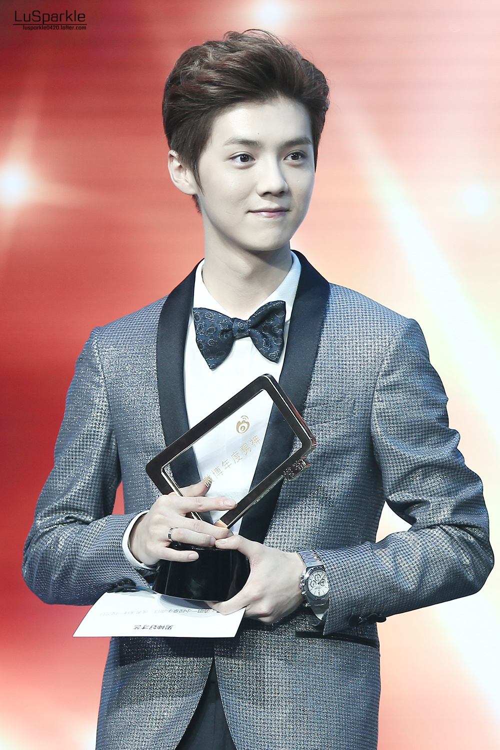 [FANTAKEN] 150115 2014 Weibo Awards Night [100P] 005OSMLngw1eocqowta92j30rs15n4jc