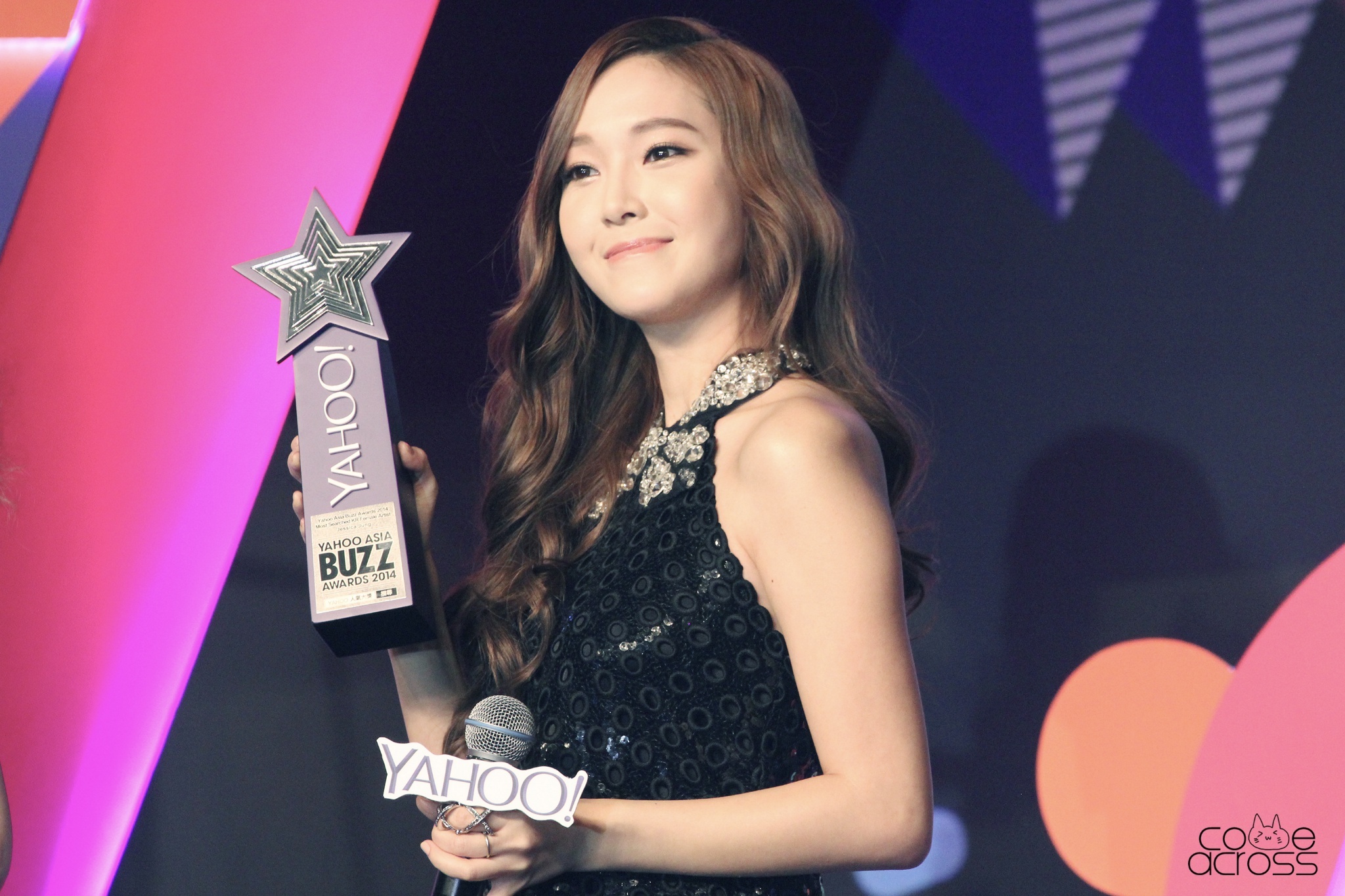 [PIC][07-12-2014]Jessica khởi hành đi Hồng Kông để tham dự "Yahoo Asia Buzz Award 2014" vào sáng nay - Page 3 005OstHlgw1en5ynn9ad5j31kw11x7qb