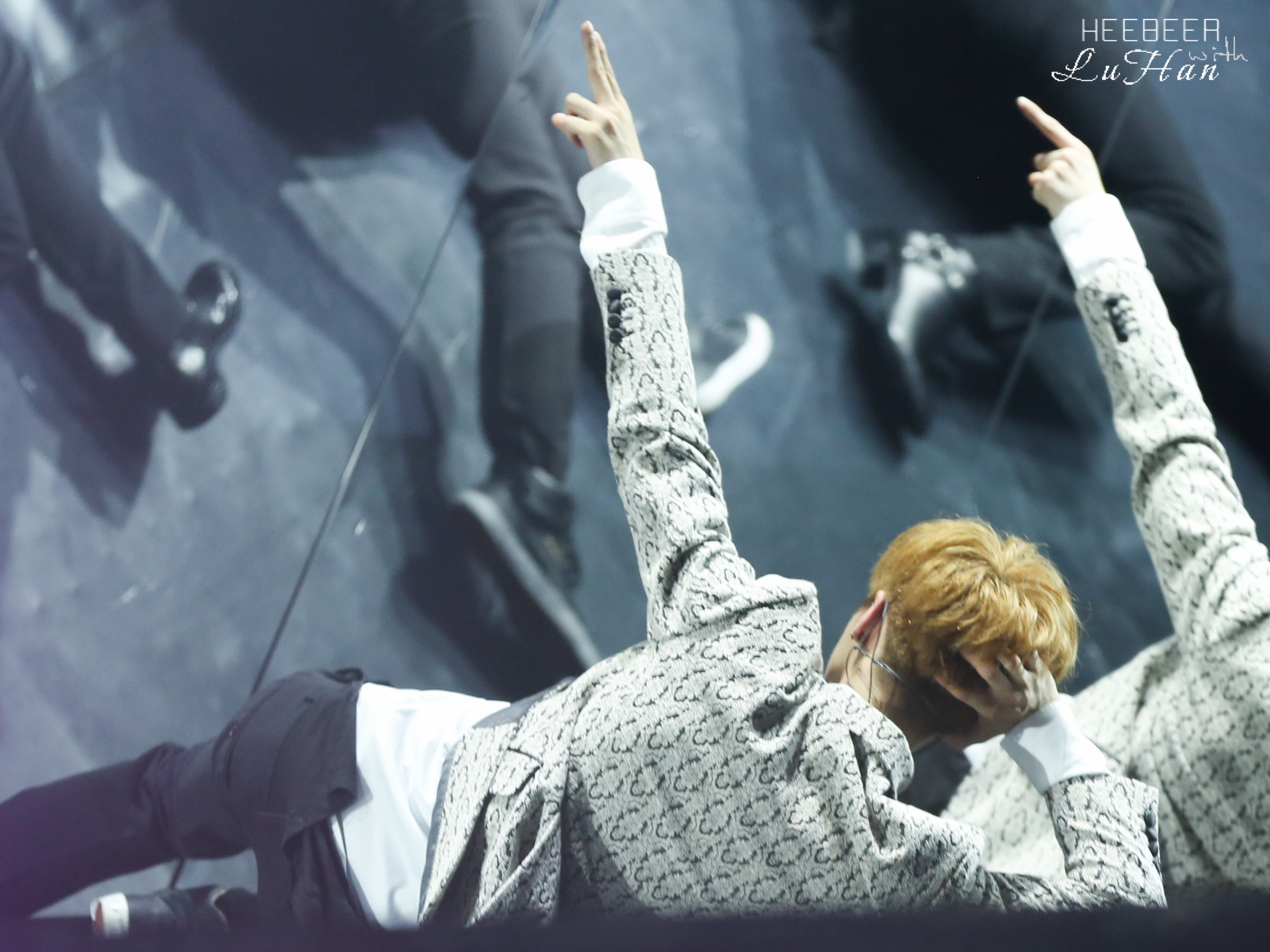 [FANTAKEN] 140628 EXO Concert "The Lost Planet" in Chongqing [105P] 005vuw7Ljw1ehu954eg8sj322l1jy7u9