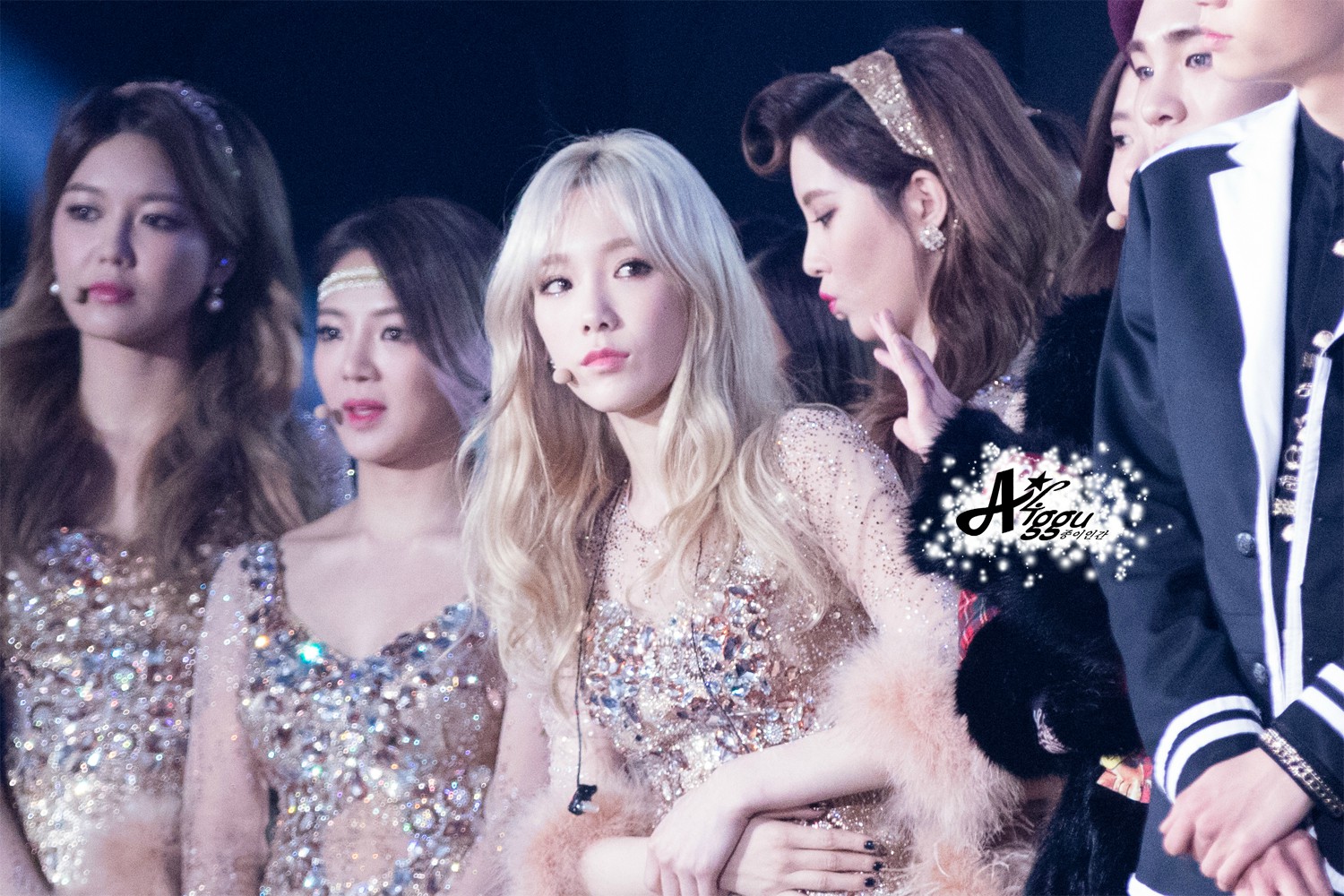 [PIC][27-12-2015]SNSD tham dự Đại hội âm nhạc cuối năm "2015 SBS Gayo Daejeon" vào tối nay - Page 3 006k9KmEgw1ezl71yd21uj315o0rsamh