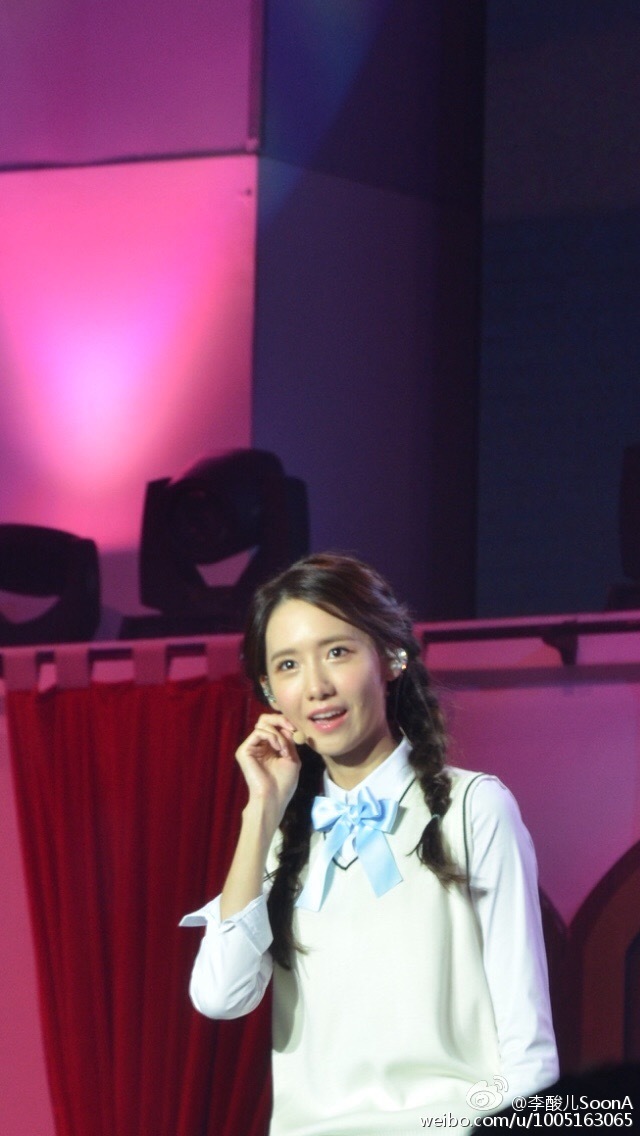 [PIC][24-07-2016]YoonA khởi hành đi Trùng Khánh - Trung Quốc để tham dự "2016 YoonA 1st Fanmeet - BLOSSOM in Chongqing" vào sáng nay - Page 2 3be99239gw1f66hctk8dzj20hs0vkn03