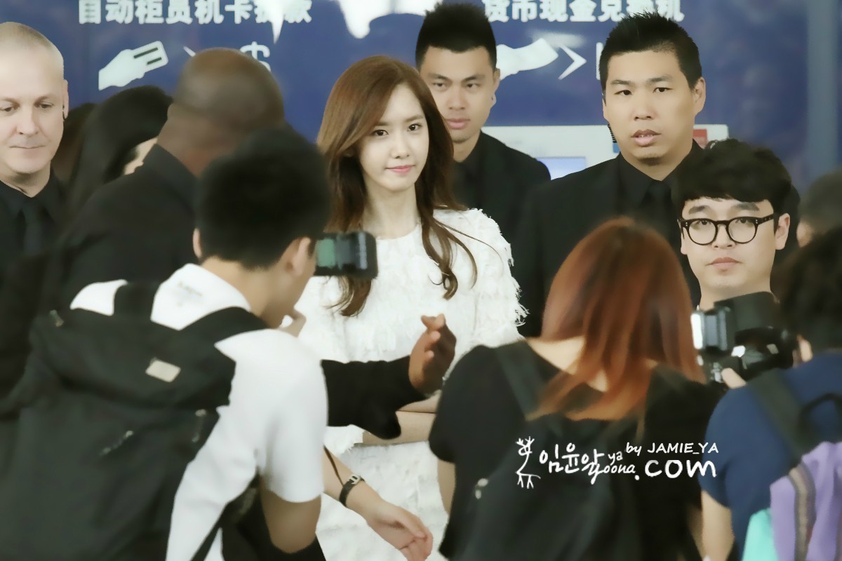 [PIC][05-09-2014]YoonA khởi hành đi Hồng Kông để tham dự sự kiện của thương hiệu "Pandora" vào sáng nay - Page 2 6270eaf6gw1ek34wq63vsj20xc0m8adh