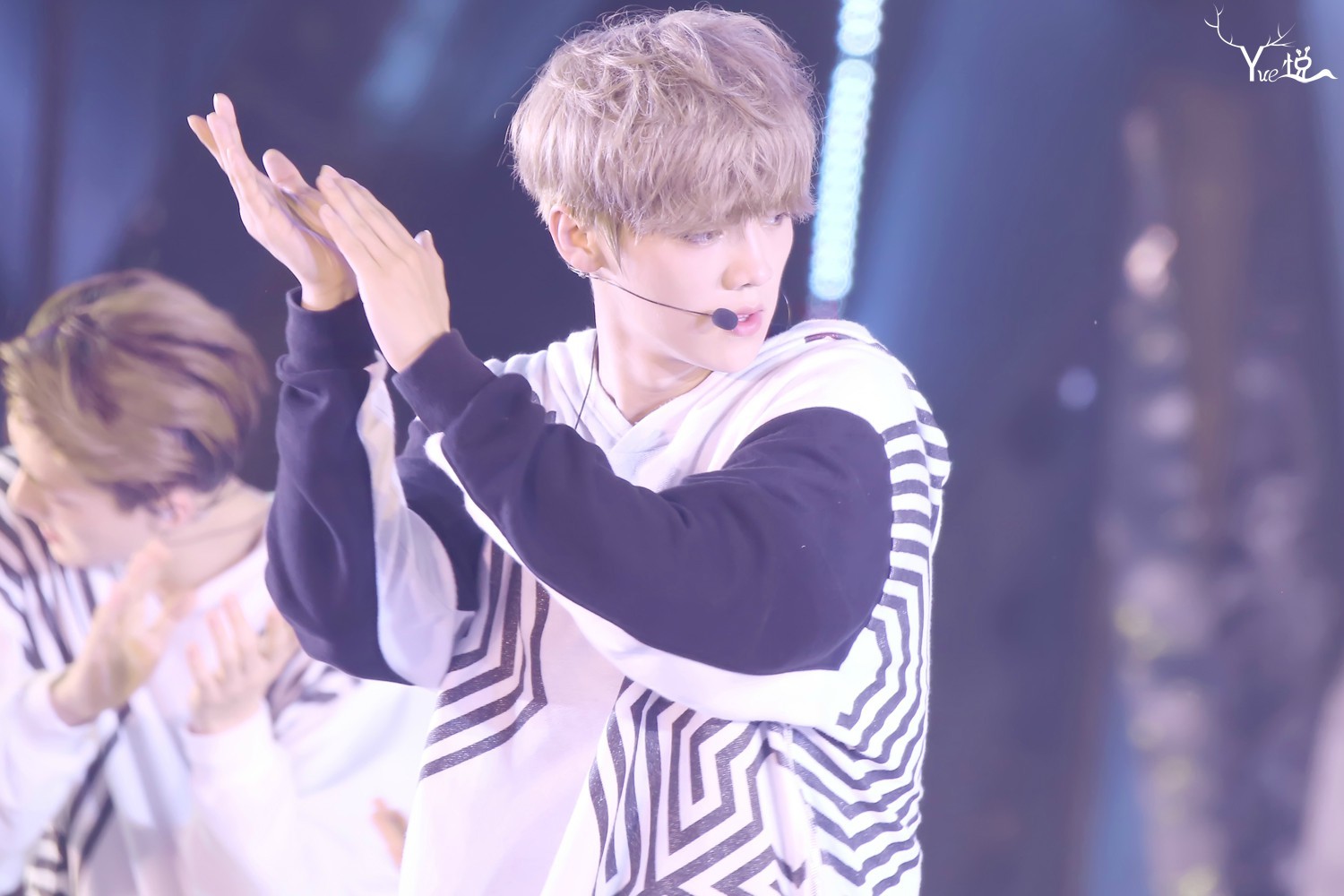 [FANTAKEN] 140727 EXO Concert "The Lost Planet" in Changsha [116P] 642c7784gw1eisv2y00w6j215o0rsn25