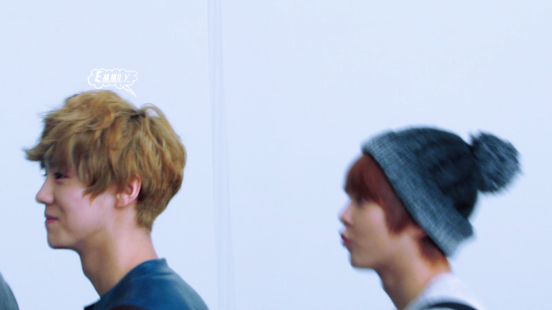 [Fantaken]  011212 EXO M Xiumin @ HongKong + Incheon Airport  6710481fgw1dzfmox789kj