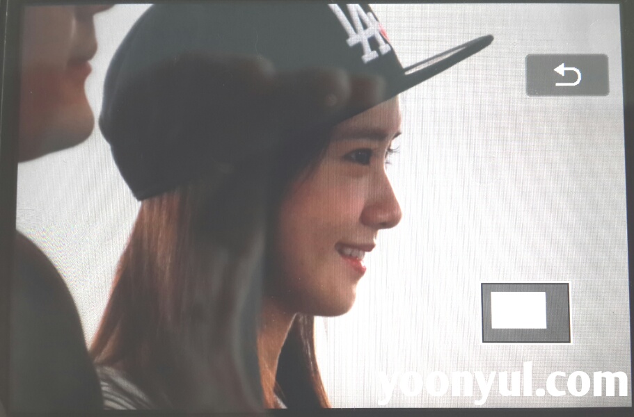 [PIC][02-05-2015]YoonA trở về Hàn Quốc vào trưa nay 68f1acf9jw1erplh8ugqyj20pb0goq6a